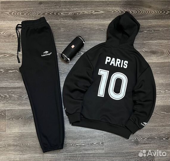 Спортивный костюм Balenciaga