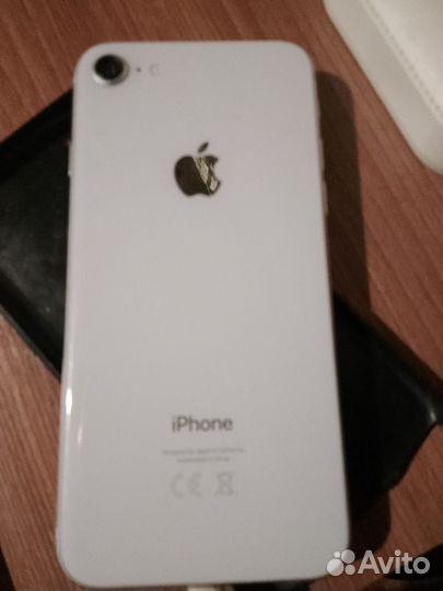 iPhone 8, 64 ГБ