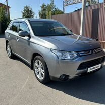 Mitsubishi Outlander 2.4 CVT, 2012, 215 550 км, с пробегом, цена 1 370 000 руб.