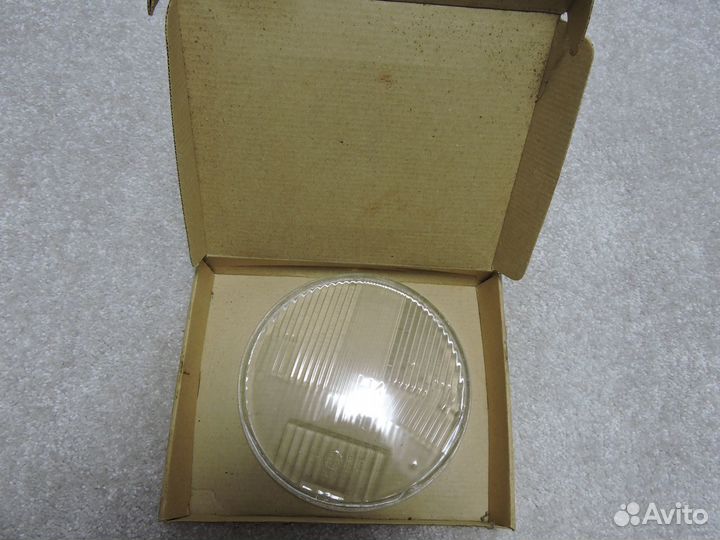 Стекло передней лампы на vw golf 2
