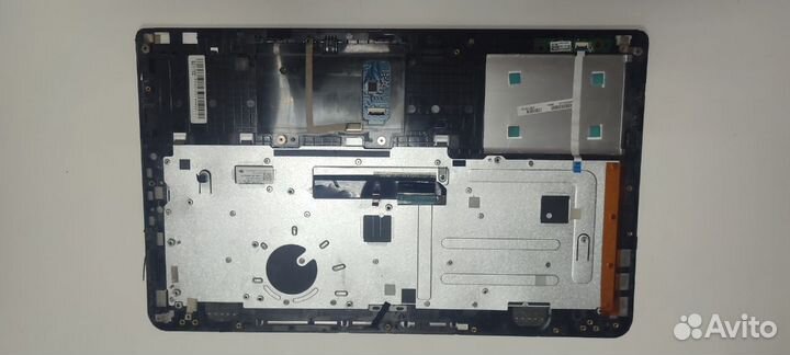 Ноутбук Toshiba P55w в разбор