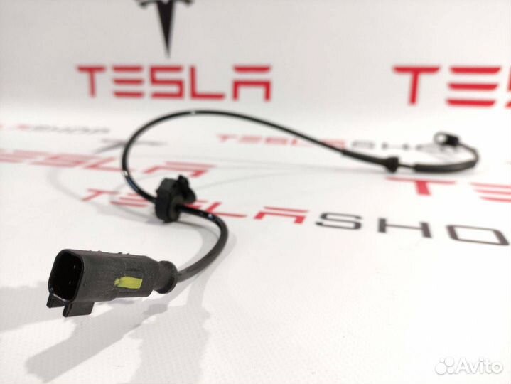 Датчик ABS задний правый Tesla Model S рест. 2016