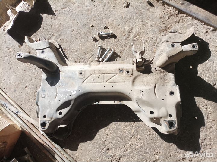 Подрамник, Peugeot 308