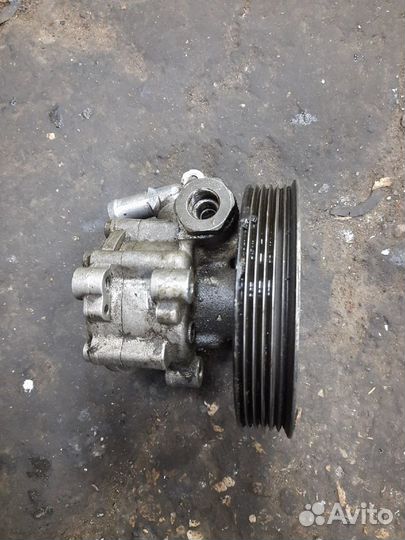 Насос гура Рено Логан Сандеро Лада Ларгус