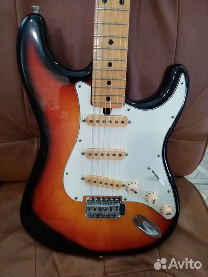 Гитара Founder стратокайстер