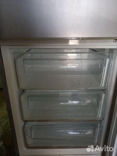 Холодильник samsung NO frost