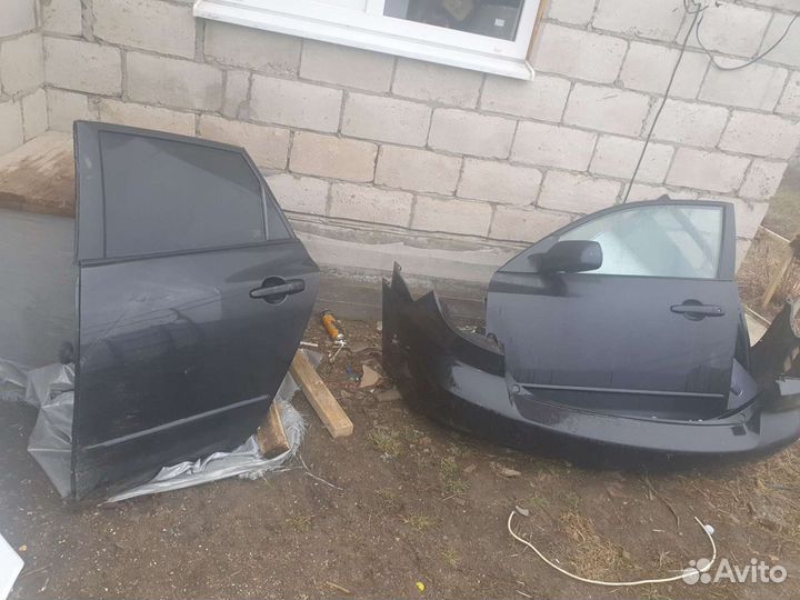 Передняя левая дверь Mazda 3 бк, 3 бк мпс, axela