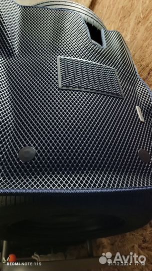 Продам ковры в салон на Фольксваген гольф 7