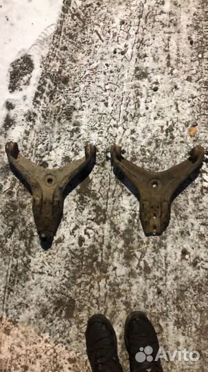 Рычаг передний Audi 80 B3