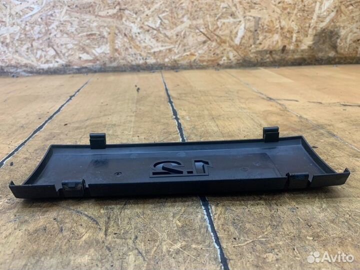 Декоративная крышка двигателя Skoda Fabia BZG 2008