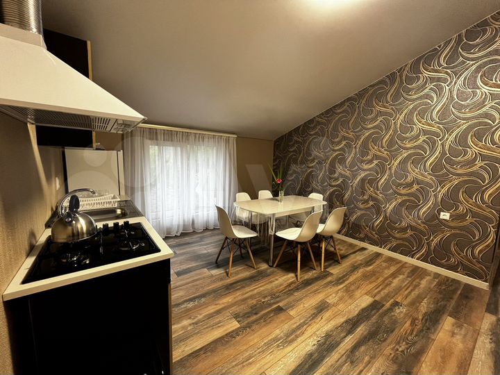 2-к. квартира, 60 м², 2/2 эт.