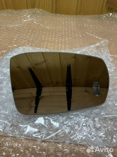 5E0857522 зеркальный элемент Skoda Octavia A7