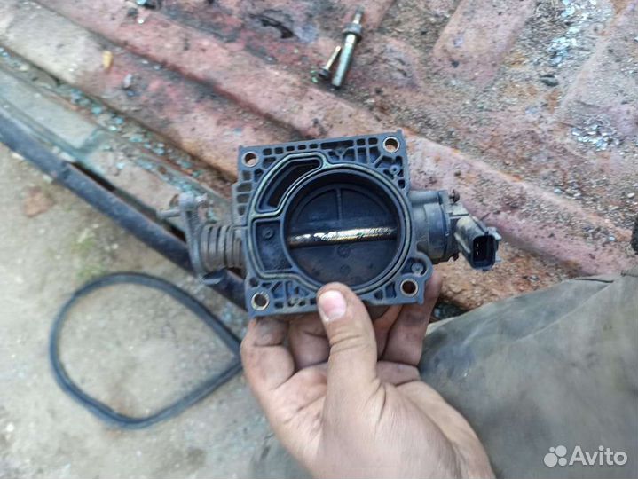 Механическая дроссельная заслонка Mazda 6 gg 2л