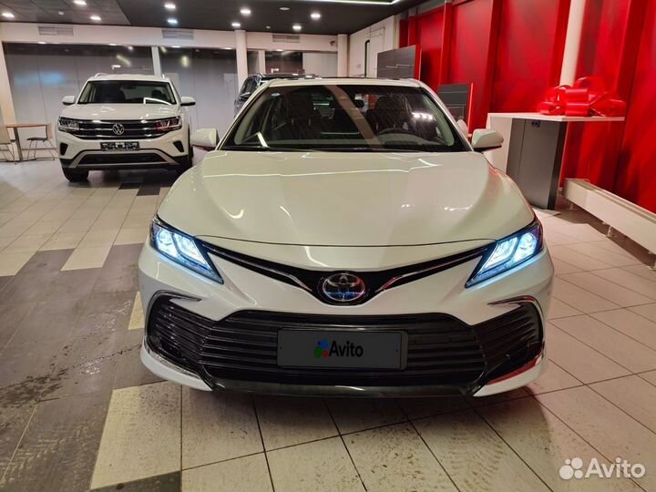 Toyota Camry 2.5 AT, 2023
