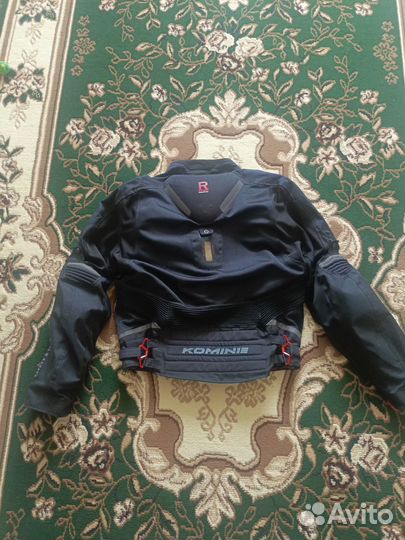 Мотокуртка с защитой