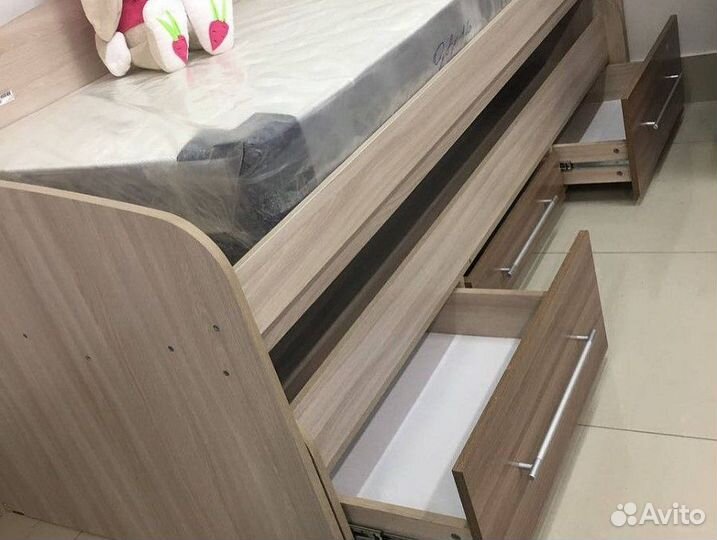 Детская кровать с выдвижным ярусом