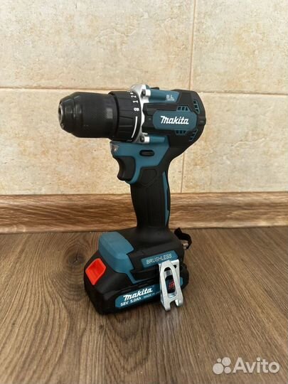 Аккумуляторная дрель Makita 58 v 10 мм