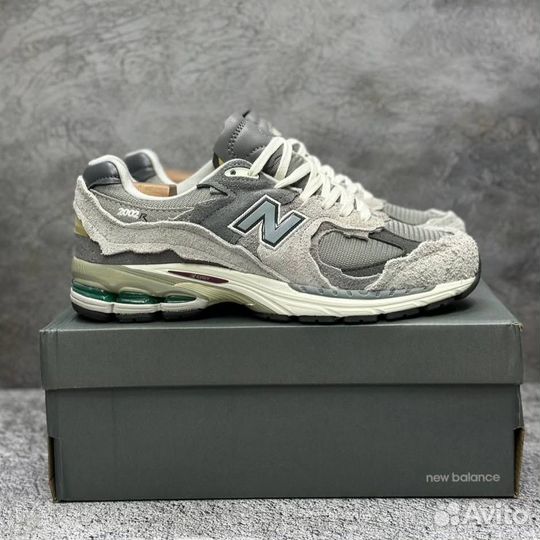 Кроссовки New Balance 2002