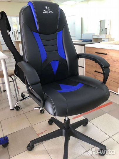 Компьютерное кресло новое