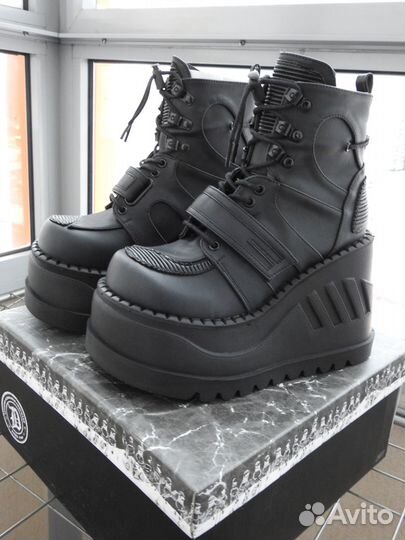 Ботинки Demonia Stomp 13 новые с коробкой