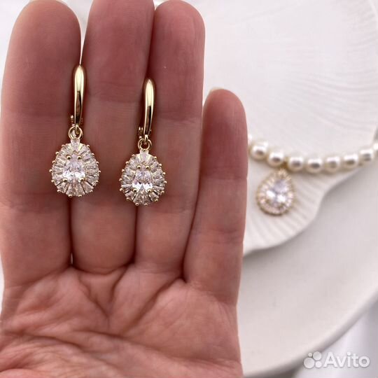 Серьги с цирконами