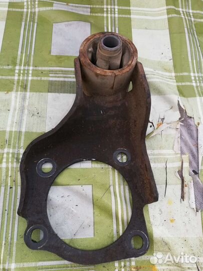 Подушка переднего моста Митсубиси Паджеро Мини 2