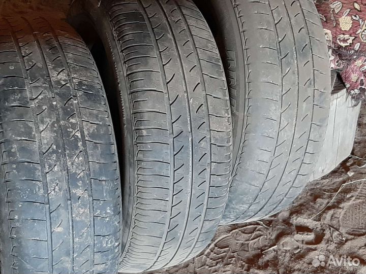 Bridgestone B250 195/60 R15