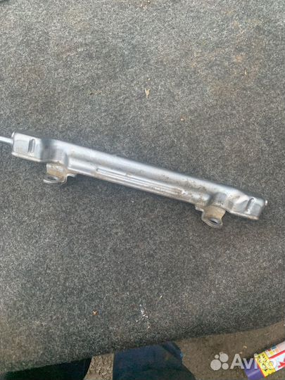 Топливная рампа toyota corolla e150 1zr