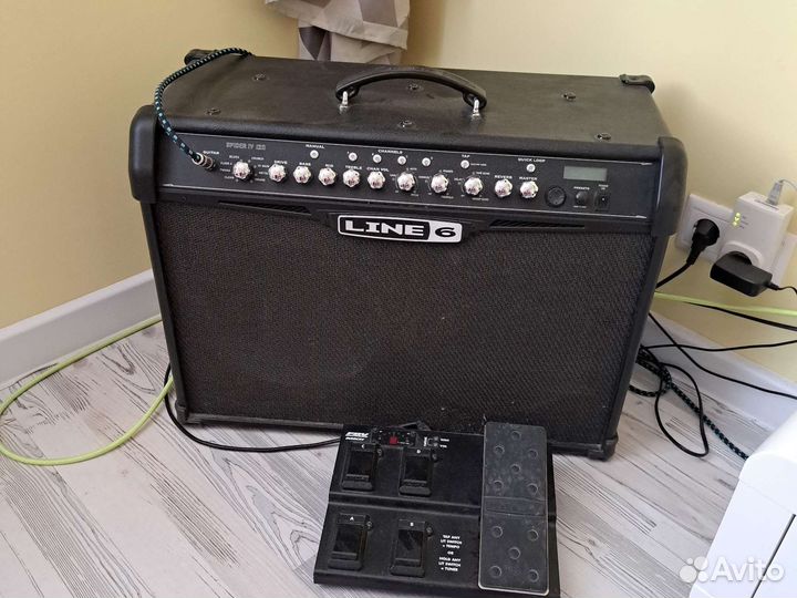Гитарный комбоусилитель бу line6 spider 4 120