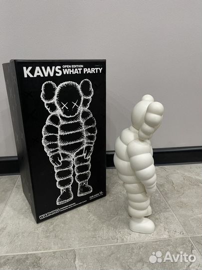 Фигурка kaws what party chum