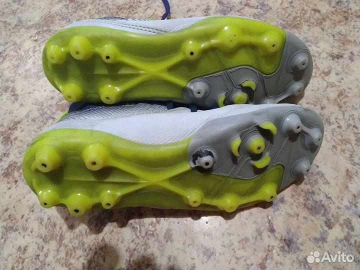 Футбольные бутсы 34