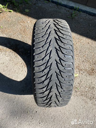Yokohama IceGuard Stud IG65 215/55 R17