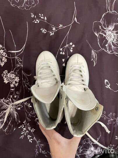 Коньки фигурные