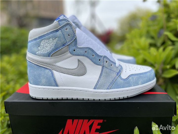 Кроссовки Nike Air Jordan 1 High Hyper Royal