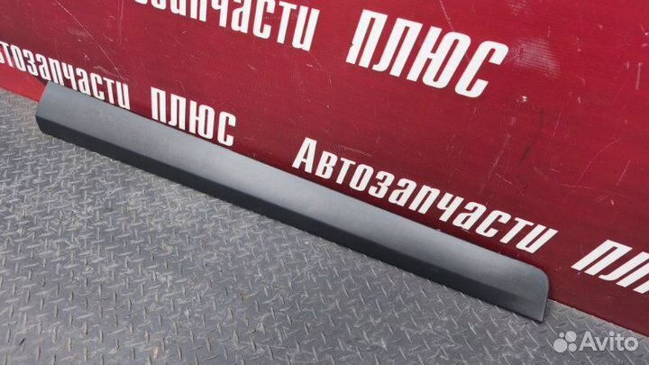 Молдинг двери передний левый LADA X-Ray Cross