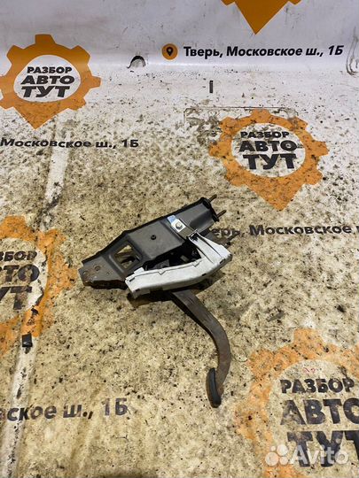 Педаль сцепления Opel Vectra B