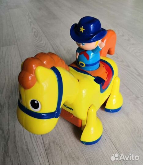 Игрушка Лошадка фирмы Tomy