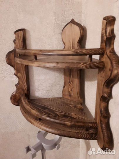 Угловая полка для икон