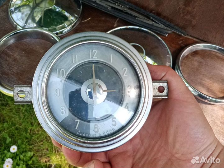Часы салонные газ 21