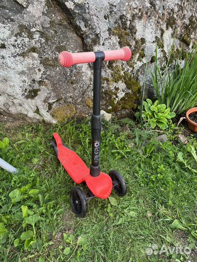 Самокат трехколесный