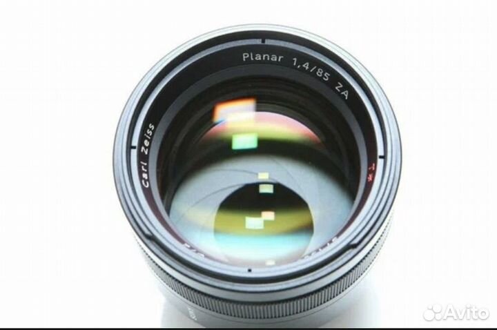 Объектив Sony 85mm f/1.4 Carl Zeiss Planar T