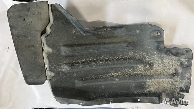 Подкрылок 5370B614 Mitsubishi Pajero Sport 3
