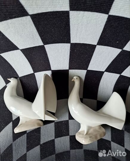 Фарфоровые 