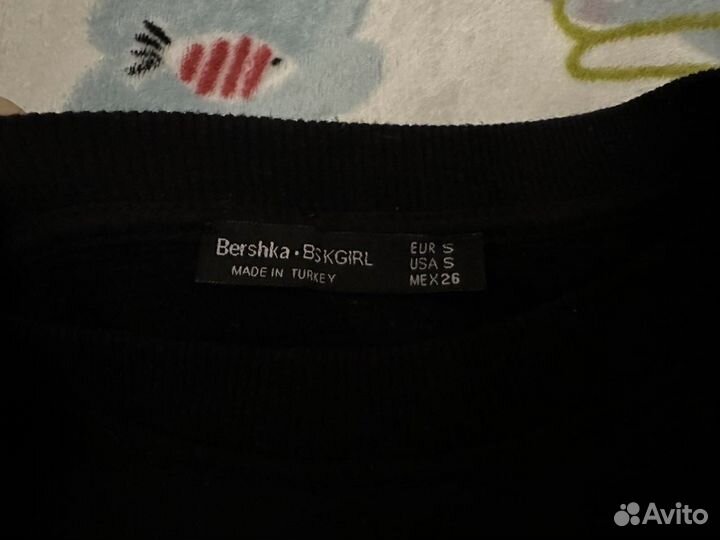 Свитшот женский bershka