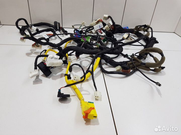 Электропроводка под торпедная (Zotye T600)