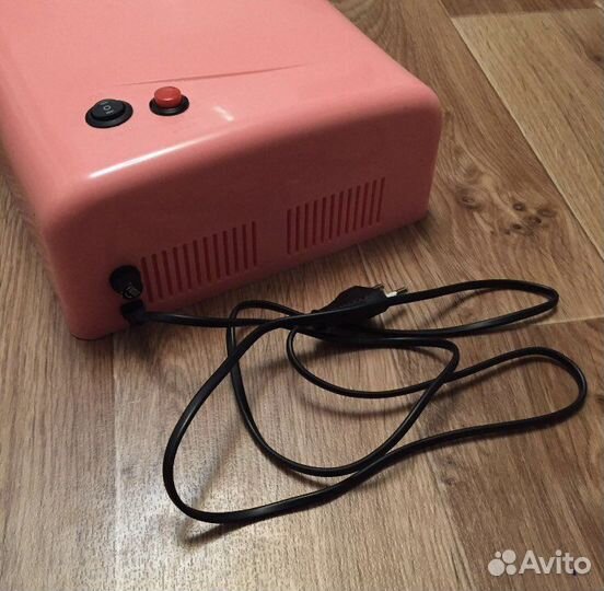 Лампа для маникюра