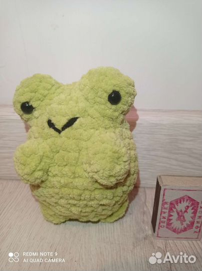 Игрушка ручной работы лягушка вязаная крючком