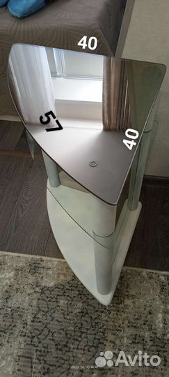Стеклянная тумба угловая