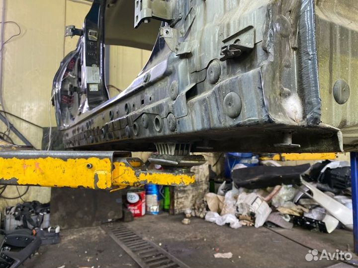 Порог кузова передний правый Bmw X1 E84 N46B20BD