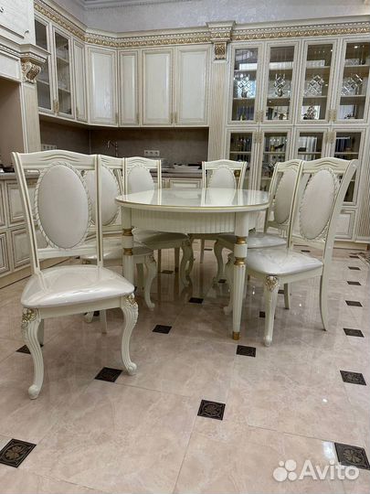 Стол и Стулья